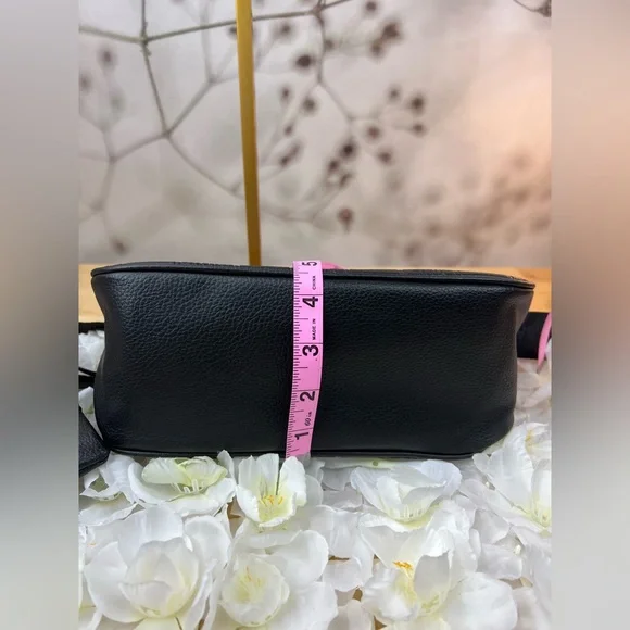 Steve Madden Black  Quilted style Crossbody Bag with Chain Strap - Picture 9 of 12